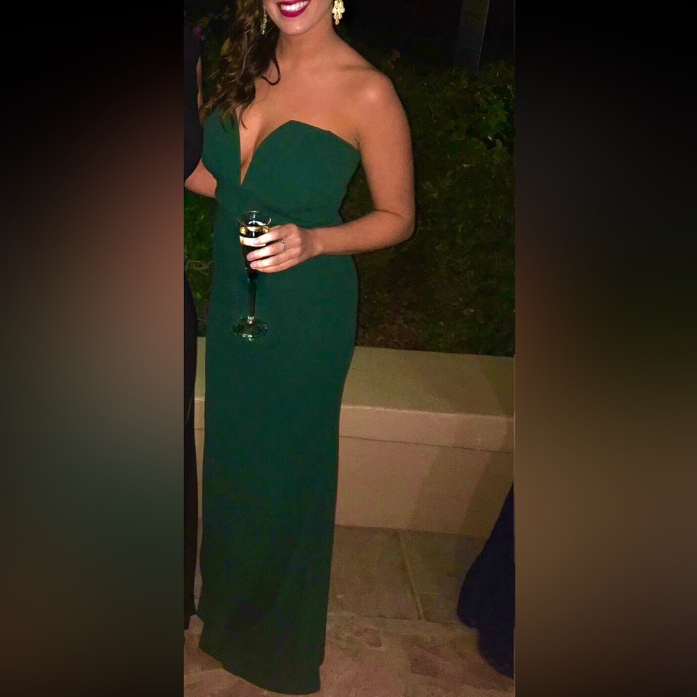 Windsor, Emerald Green formal dress (size Medium)
